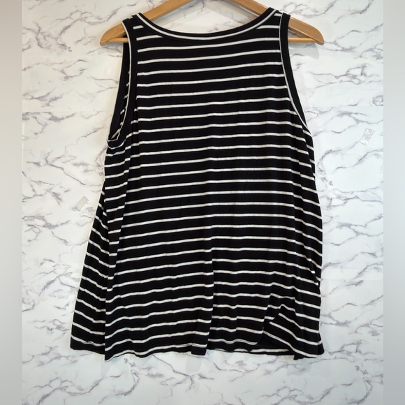 Black and White Old Navy Luxe Jersey Knit Tank 1X Plus - Picture 3 of 3